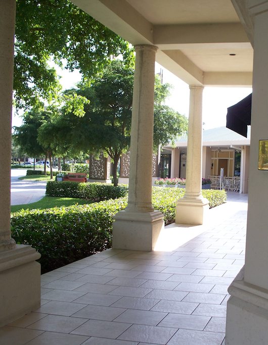 Waterside Shops Mall in Naples